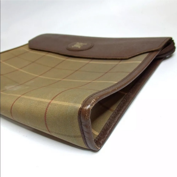 AUTH Vintage Burberry Clutch - Picture 4 of 6